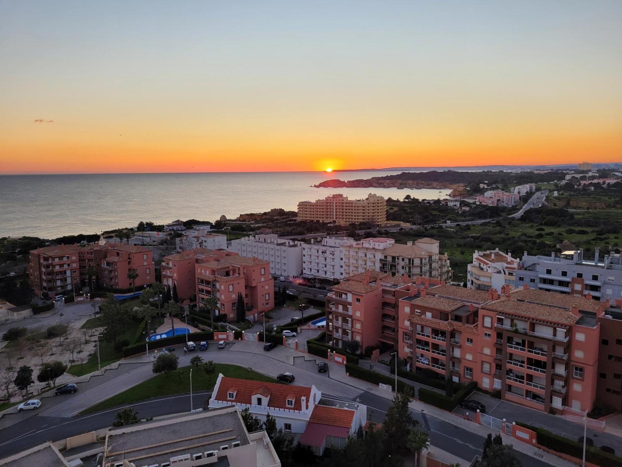 O Wow Sunset Beach And Cliffs View Portimao Exterior photo